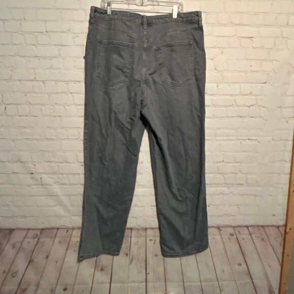 Universal Thread Women’s Jeans Size 17 Regular - Picture 2 of 3